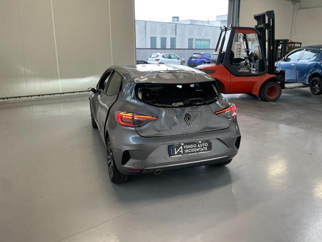 RENAULT Clio usata, con Alzacristalli elettrici