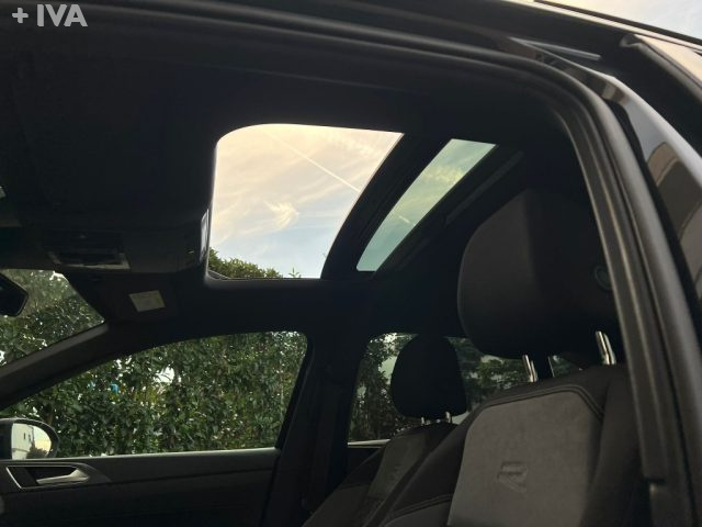 VOLKSWAGEN Taigo usata 17