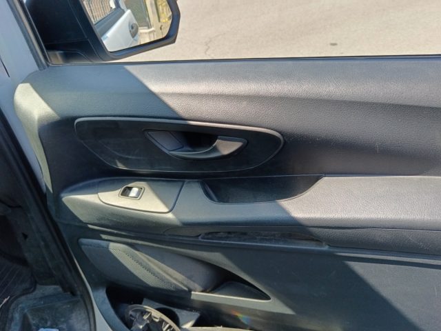 MERCEDES-BENZ Vito usata 11