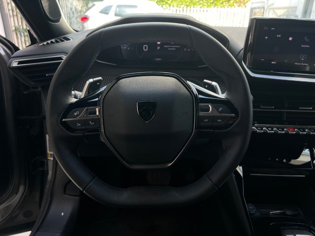 PEUGEOT 2008 usata, con Autoradio digitale