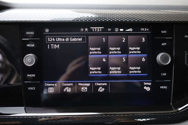 VOLKSWAGEN Taigo usata, con MP3