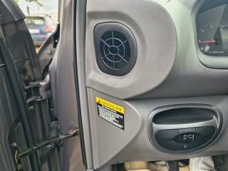 HYUNDAI Santa Fe usata, con Autoradio