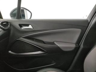 OPEL Crossland X usata, con Sedile posteriore sdoppiato