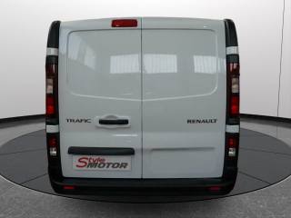 RENAULT Trafic usata 12