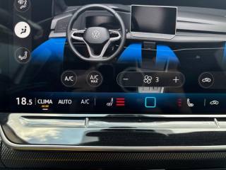 VOLKSWAGEN Golf usata, con Sistema di navigazione