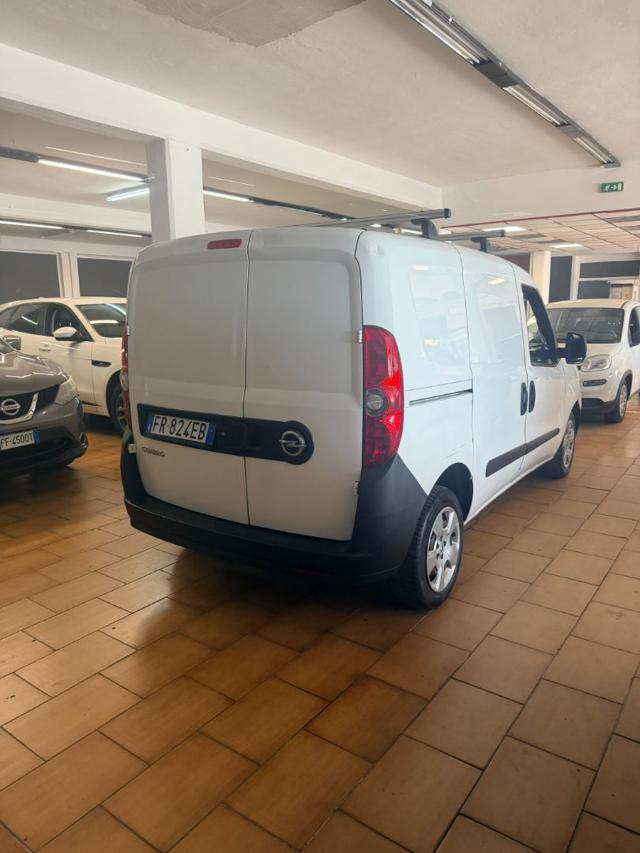 OPEL Combo usata, con Autoradio