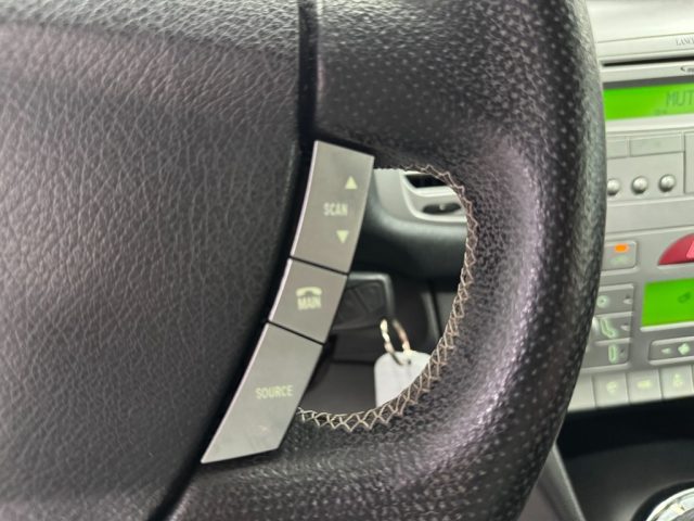 LANCIA Ypsilon usata, con MP3