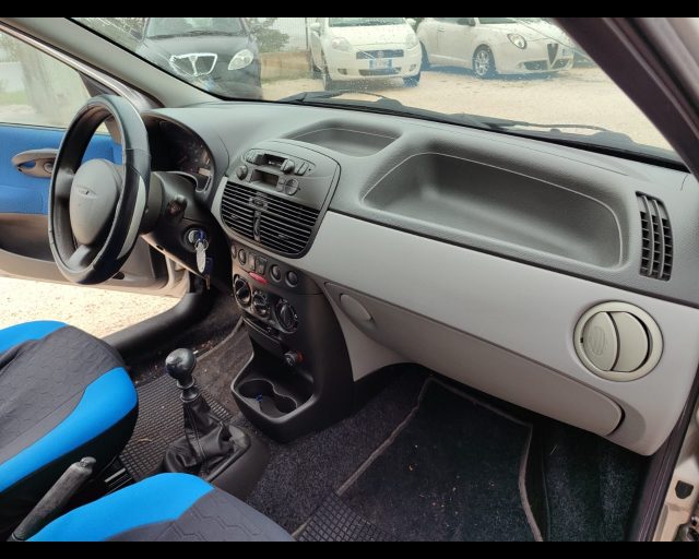 FIAT Punto usata 10