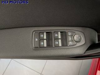 RENAULT Captur usata, con Volante in pelle