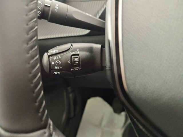 PEUGEOT 2008 usata, con Sensore di luce