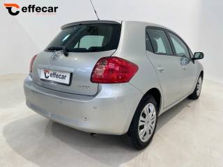 TOYOTA Auris usata, con Autoradio