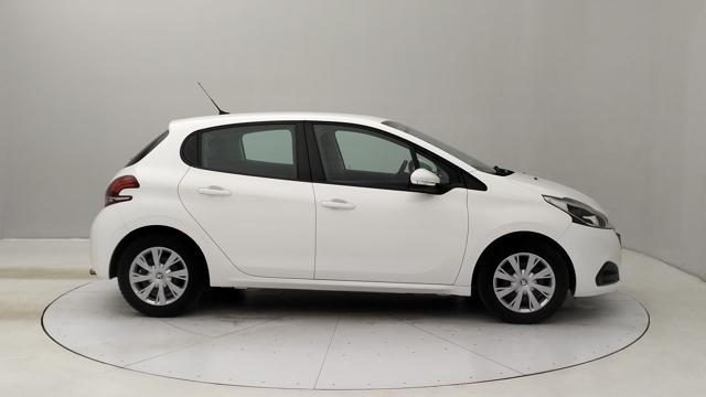 PEUGEOT 208 usata, con Autoradio