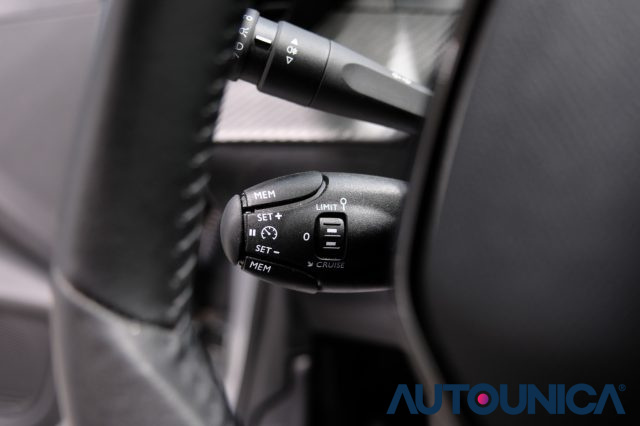 PEUGEOT 208 usata, con Isofix