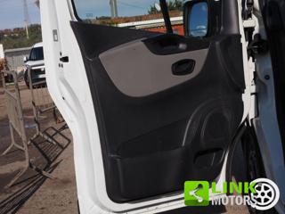 RENAULT Trafic usata 19