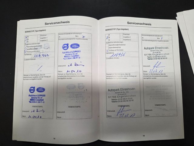 LAND ROVER Defender usata, con Bracciolo