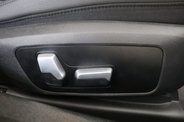 BMW 320 usata, con Autoradio digitale