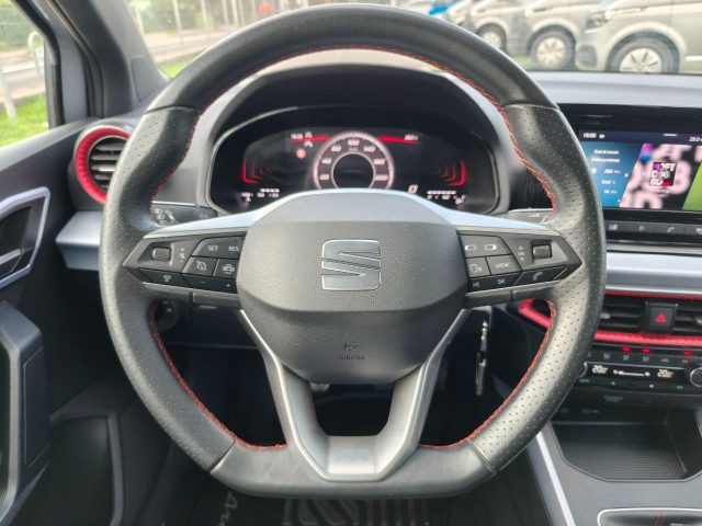 SEAT Arona usata, con Autoradio digitale