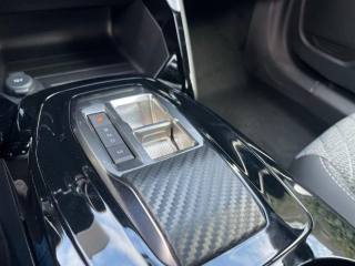 PEUGEOT 2008 usata, con Sensori di parcheggio posteriori