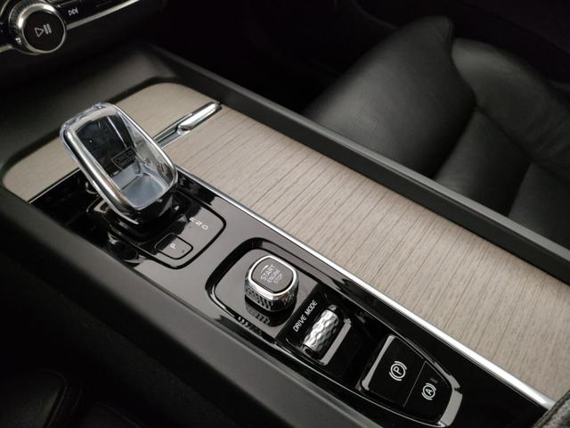 VOLVO XC60 usata, con Touch screen