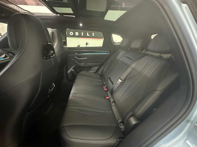 BYD Seal usata, con Sedile posteriore sdoppiato