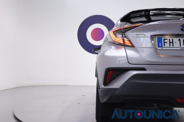 TOYOTA C-HR usata, con Telecamera per parcheggio assistito