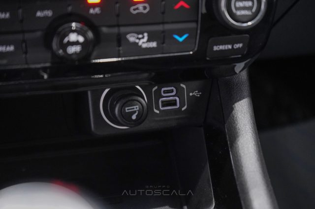 JEEP Compass usata, con Autoradio digitale
