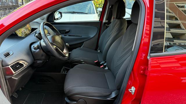 LANCIA Ypsilon usata, con Park Distance Control