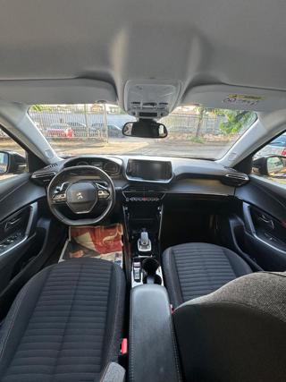 PEUGEOT 2008 usata, con Vetri oscurati