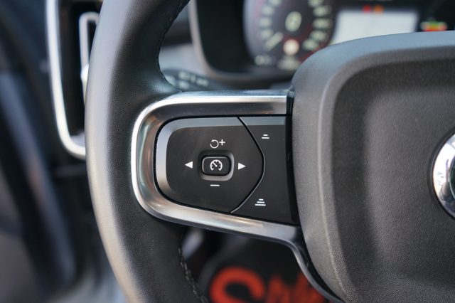 VOLVO XC40 usata 26