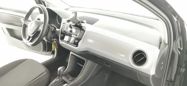 VOLKSWAGEN e-up! usata 57