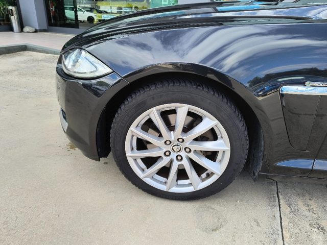 JAGUAR XF usata, con Controllo trazione
