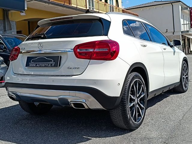 MERCEDES-BENZ GLA 200 usata, con Specchietti laterali elettrici
