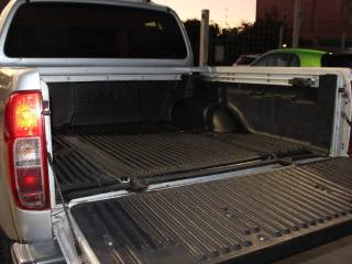 NISSAN Navara usata, con USB