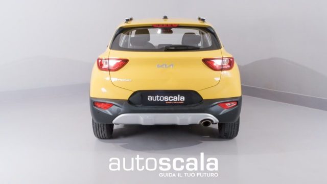 KIA Stonic usata, con Autoradio digitale