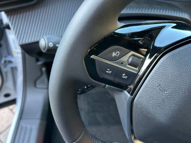 PEUGEOT 2008 usata, con Sensore di luce