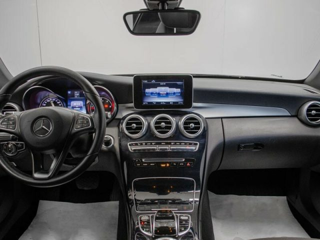 MERCEDES-BENZ C 220 usata, con Sensore di luce
