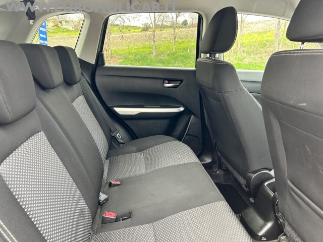 SUZUKI Vitara usata, con USB