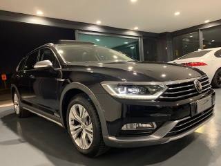 VOLKSWAGEN Passat usata, con Airbag laterali