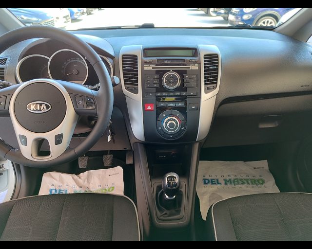 KIA Venga usata 17