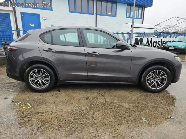 ALFA ROMEO Stelvio usata, con Autoradio