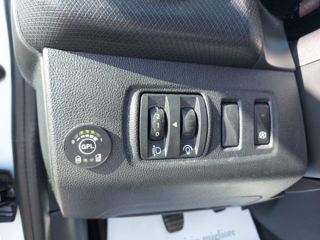 RENAULT Clio usata, con Controllo trazione