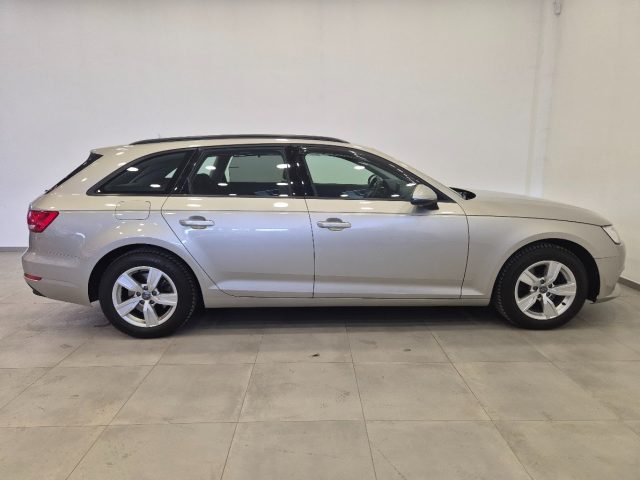 AUDI A4 usata, con Autoradio