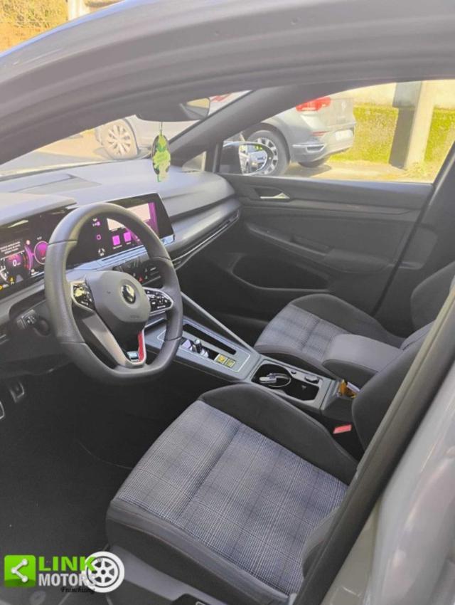 VOLKSWAGEN Golf usata, con Fari Xenon