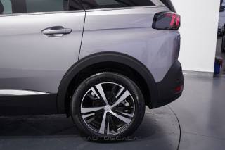 PEUGEOT 5008 usata 39
