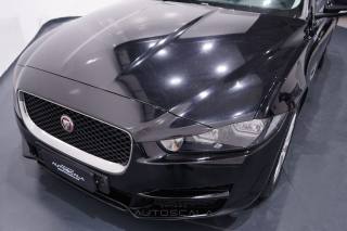 JAGUAR XE usata, con Sensori di parcheggio posteriori