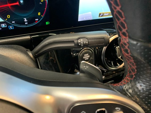 MERCEDES-BENZ GLA 200 usata, con Fari direzionali