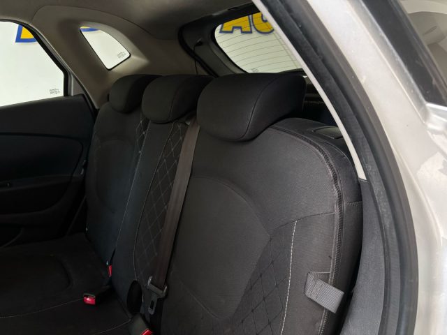 RENAULT Captur usata, con Autoradio digitale