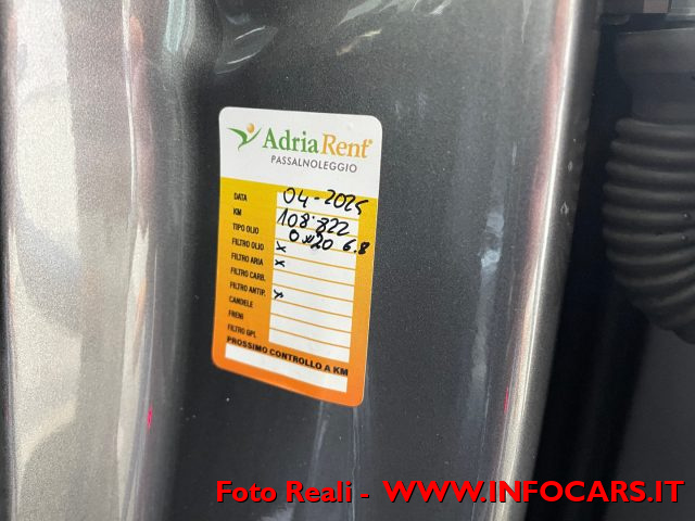 MERCEDES-BENZ GLB 180 usata, con Vivavoce