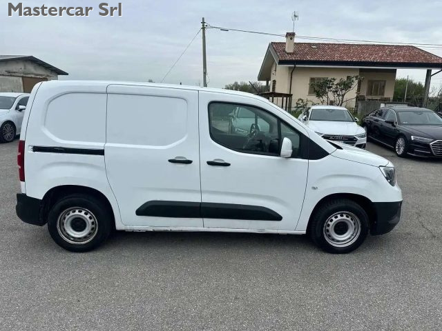 OPEL Combo usata, con Chiusura centralizzata