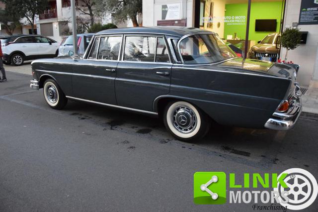 MERCEDES-BENZ 220 usata 4